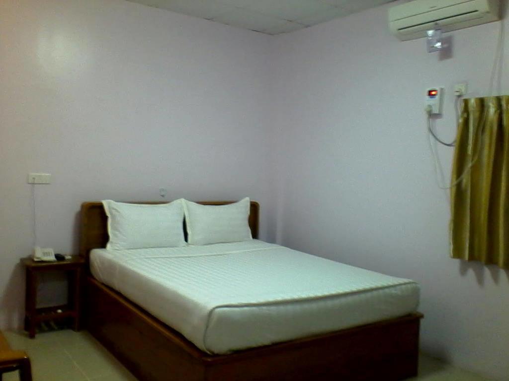 Aung Tha Pyay Hotel 3 Yangon Room photo